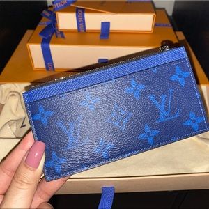 LOUIS VUITTON TAIGARAMA COIN CARD HOLDER
